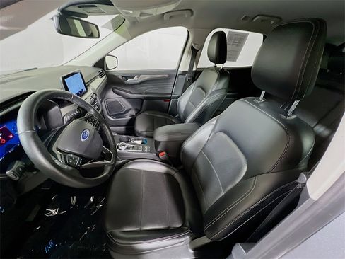 Used 2021 Ford Escape Titanium image 20