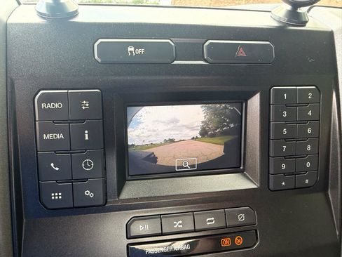 Used 2022 Ford F250 XL w/ Power Equipment Group AWD/4WD image 25