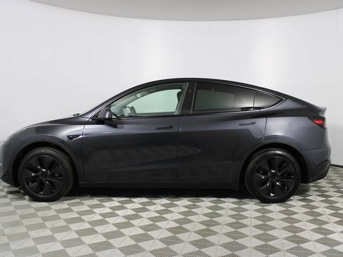 Used 2025 Tesla Model Y Long Range image 27