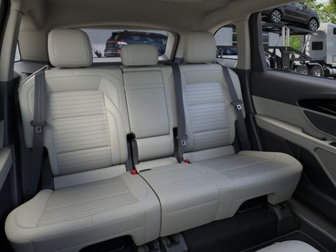 New 2026 Lincoln Nautilus Reserve AWD/4WD image 11