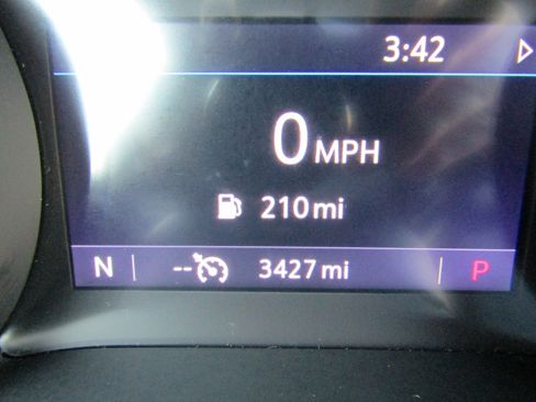 Used 2022 Buick Encore GX Preferred w/ Sport Touring Package FWD image 21