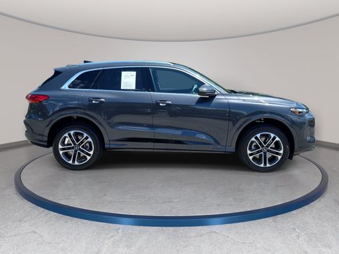 Used 2026 Audi Q5 Premium AWD/4WD image 4