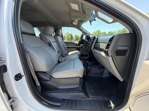 Used 2019 Ford F250 XL w/ Power Equipment Group AWD/4WD image 15