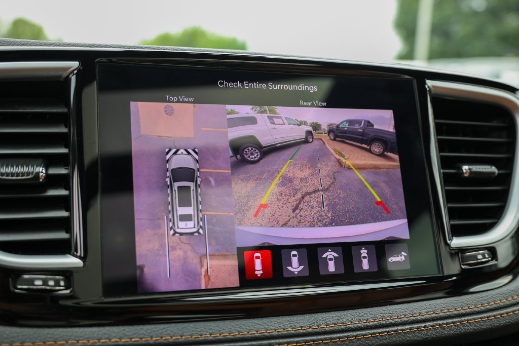 Used 2022 Chrysler Pacifica Pinnacle AWD/4WD image 15