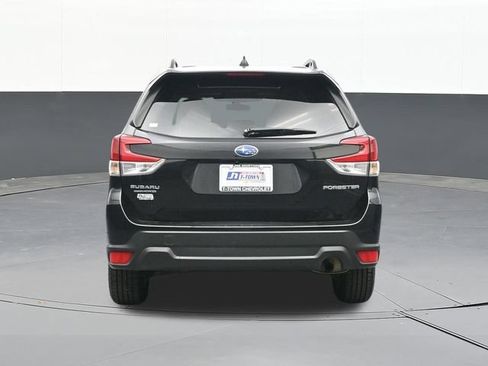 Used 2023 Subaru Forester Premium AWD/4WD image 10