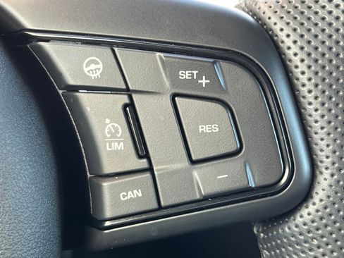 Used 2023 Jaguar F-TYPE R image 15