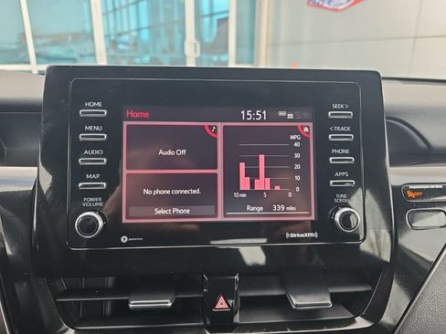 Used 2024 Toyota Camry SE image 19