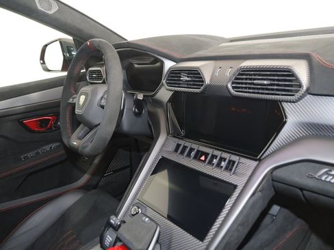 Used 2024 Lamborghini Urus Performante image 82