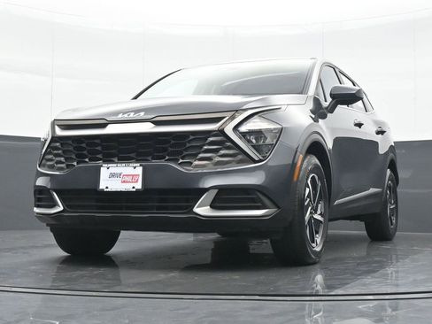 Used 2023 Kia Sportage LX image 16