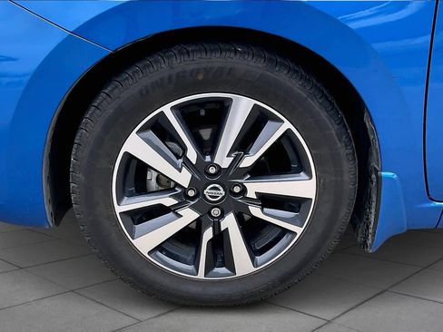 Used 2020 Nissan Versa SV image 10