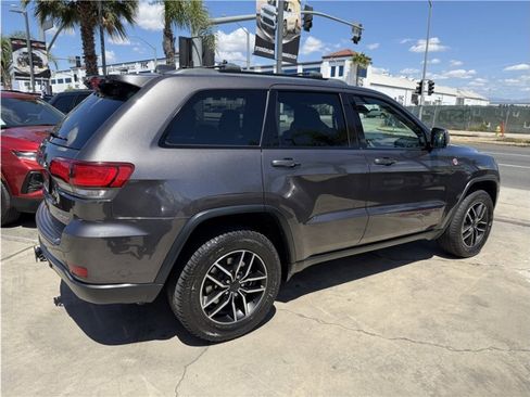 Used 2020 Jeep Grand Cherokee Trailhawk w/ Interior Metal Package AWD/4WD image 59