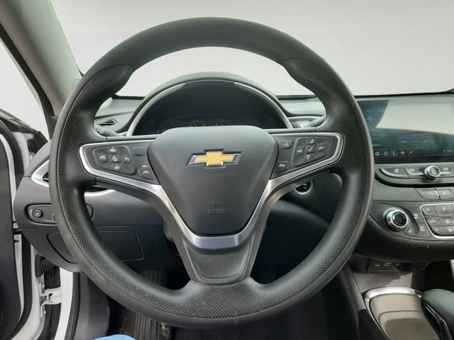 Used 2022 Chevrolet Malibu LT FWD image 12