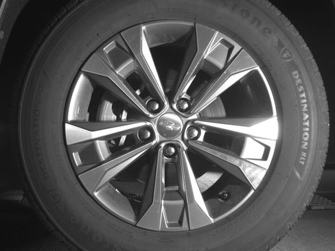 Used 2025 Chevrolet Equinox LT FWD image 12