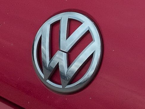 Used 2015 Volkswagen Beetle 1.8T FWD image 12