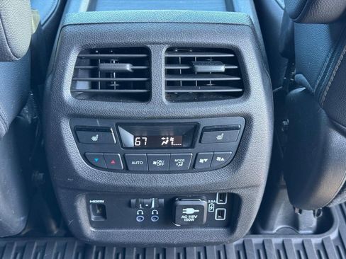 Used 2019 Honda Pilot Touring image 18