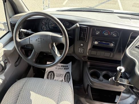 Used 2006 Chevrolet Express 3500 w/ School Bus Package RWD image 12