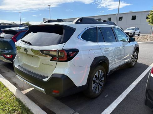 Certified 2023 Subaru Outback Limited AWD/4WD image 6