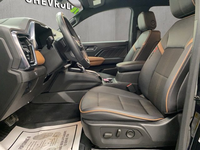 Used 2024 GMC Canyon AT4 AWD/4WD image 7