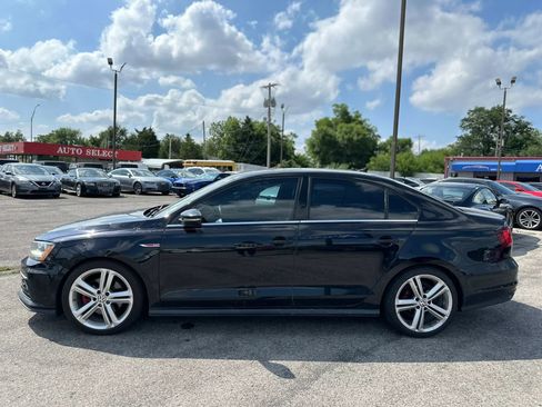 Used 2017 Volkswagen Jetta GLI FWD image 9