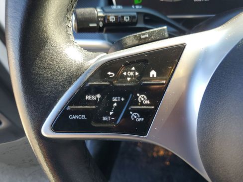 Used 2024 Mercedes-Benz GLC 300 image 24