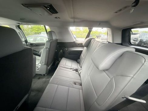Used 2020 Chevrolet Suburban LT AWD/4WD image 13
