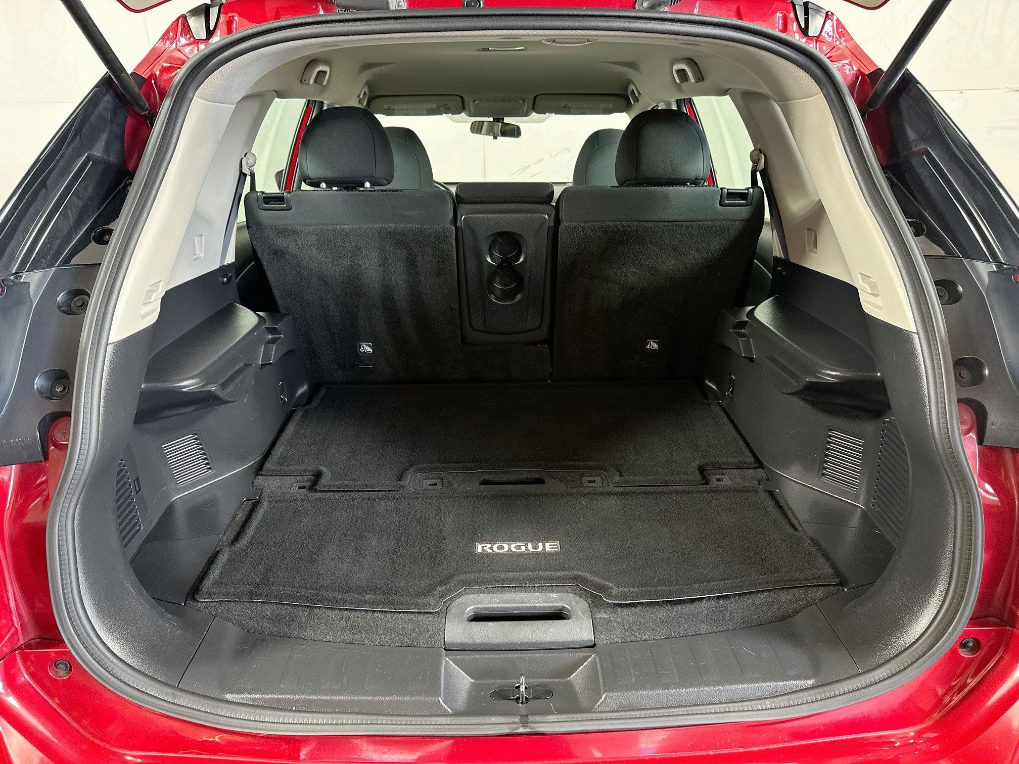 Used 2017 Nissan Rogue S AWD/4WD image 23