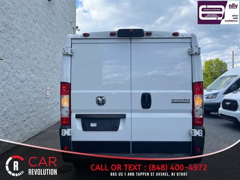Used 2025 RAM ProMaster 2500 w/ Convenience Group FWD image 5
