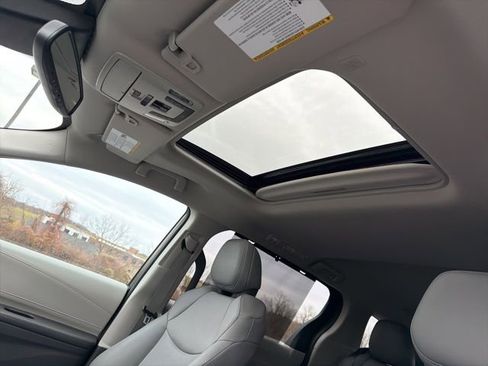 Used 2024 Toyota Sienna XLE image 14
