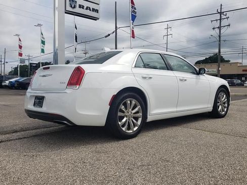 Used 2016 Chrysler 300 Limited w/ Driver Convenience Group AWD/4WD image 3