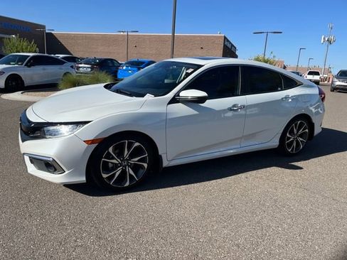 Used 2020 Honda Civic Touring image 1
