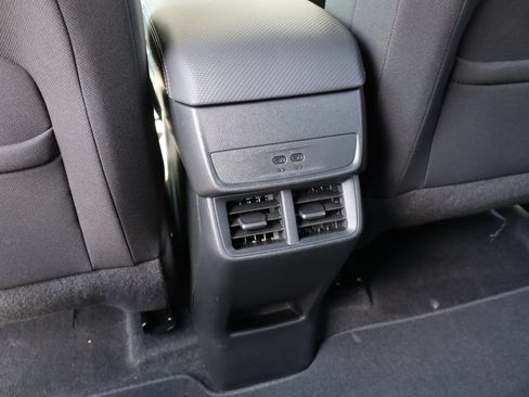 Used 2025 Chevrolet Equinox LT FWD image 34