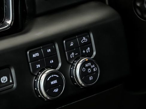 Used 2024 GMC Sierra 1500 Denali image 17