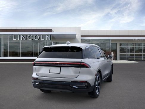 New 2026 Lincoln Nautilus Premier image 8