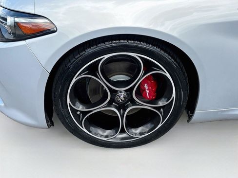 Used 2022 Alfa Romeo Giulia Ti w/ Active Assist Plus Package RWD image 32