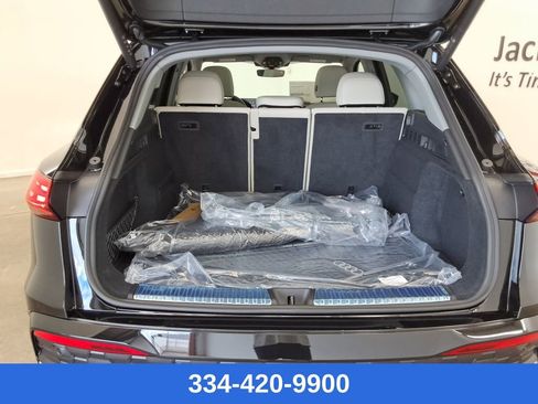 New 2025 Audi Q5 Premium Plus image 21