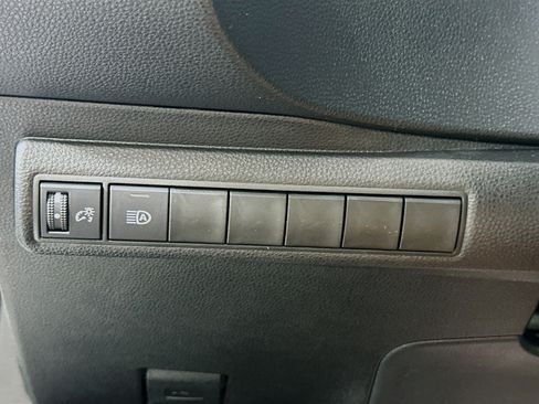 Used 2026 Toyota Corolla LE FWD image 17