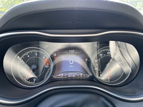 Certified 2023 Jeep Cherokee Altitude Lux AWD/4WD image 12