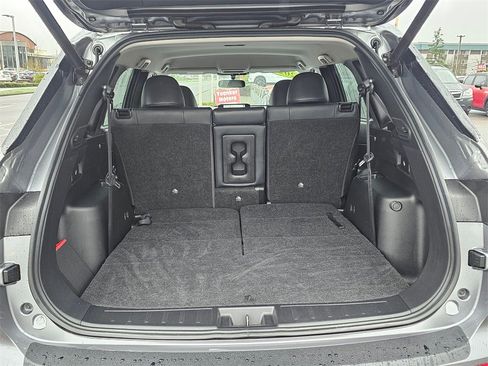 Used 2022 Mitsubishi Outlander SE image 10