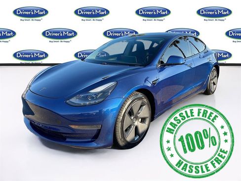 Used 2021 Tesla Model 3 Standard Range Plus image 3