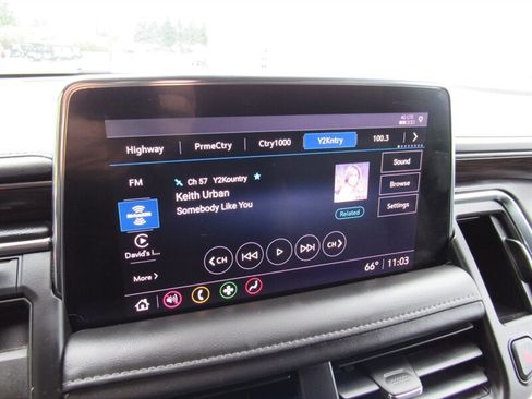 Used 2021 Chevrolet Suburban LT w/ Luxury Package AWD/4WD image 28