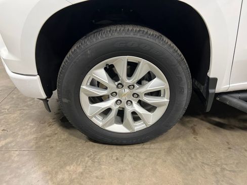 Certified 2023 Chevrolet Silverado 1500 Custom image 10