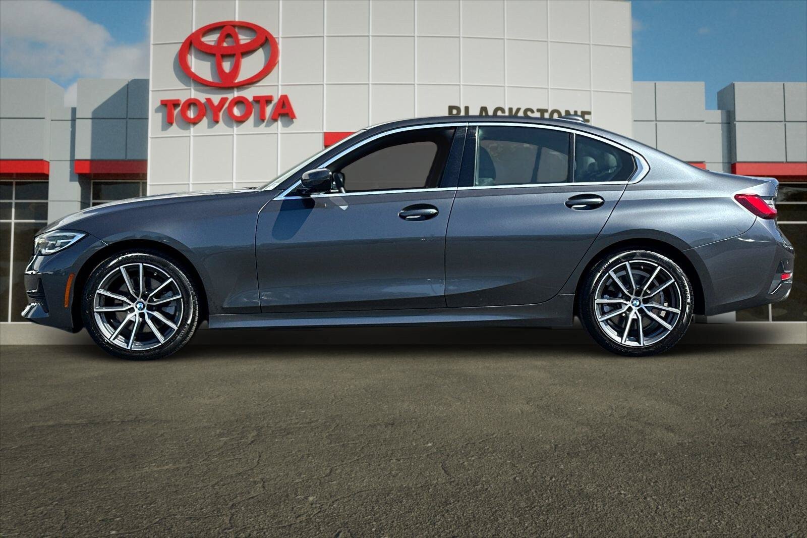Used 2021 BMW 330i xDrive Sedan w/ Driving Assistance Package AWD/4WD image 6