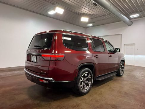 Used 2024 Jeep Wagoneer Series III AWD/4WD image 34
