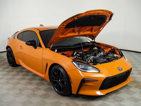 Used 2023 Toyota GR86 10th Anniversary SE image 26