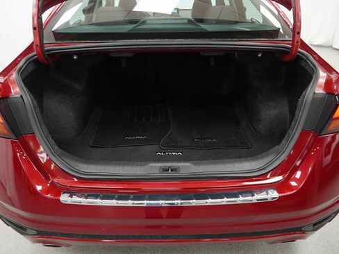 Used 2023 Nissan Altima 2.5 SV w/ SV Premium Package image 43