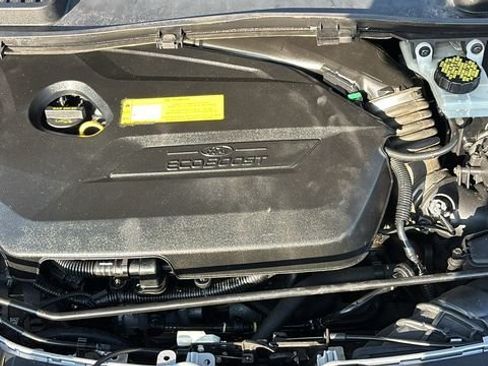 Used 2015 Ford Escape SE FWD image 29