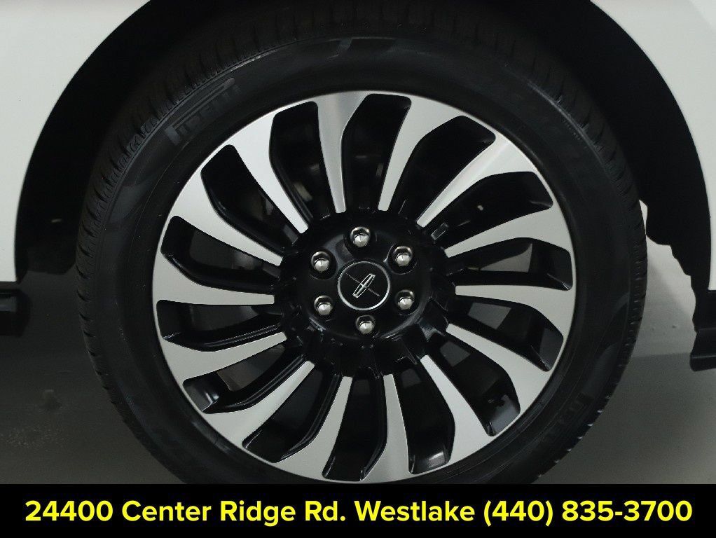 Used 2022 Lincoln Navigator L Black Label AWD/4WD image 10