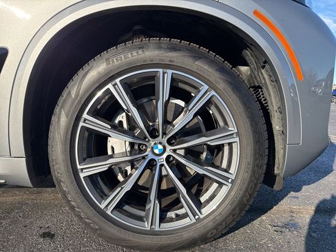 Used 2025 BMW X5 xDrive40i w/ M Sport Package image 9