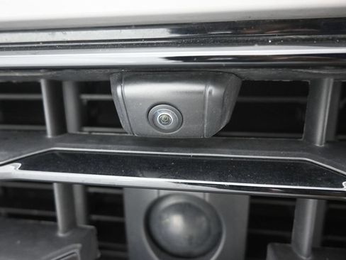 Used 2025 Porsche Cayenne S AWD/4WD image 46