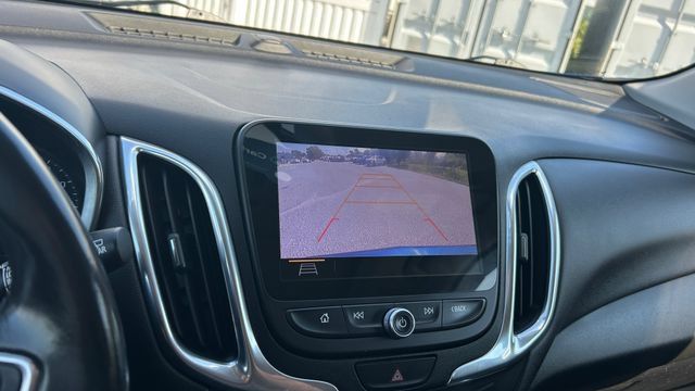 Used 2019 Chevrolet Equinox LT w/ Sun & Navigation Package AWD/4WD image 23